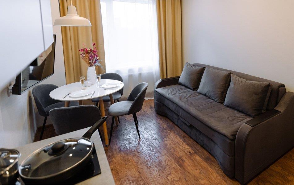 Авеню-Апарт на Мужества 3*