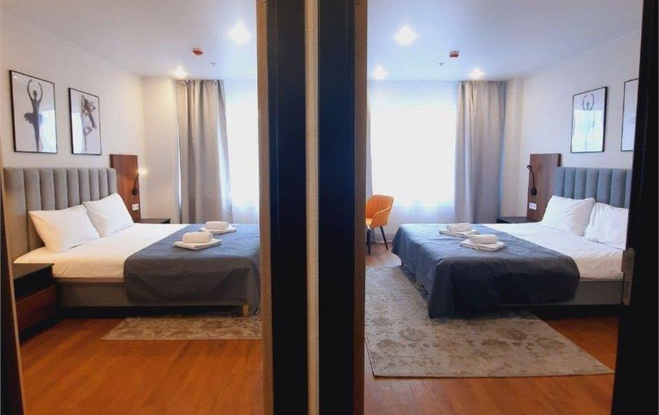 Авеню-Апарт на Мужества 3*