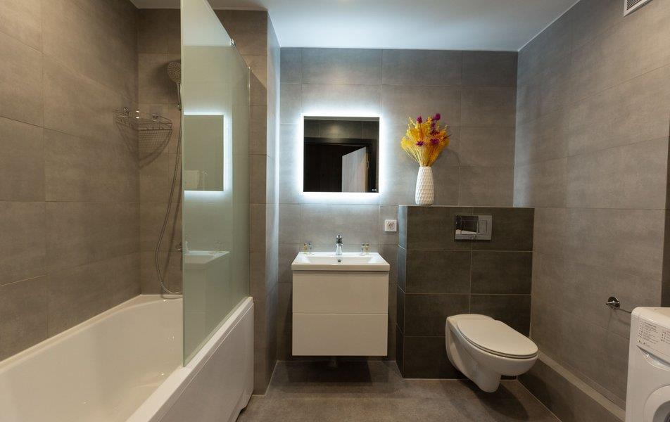 Авеню-Апарт на Мужества 3*