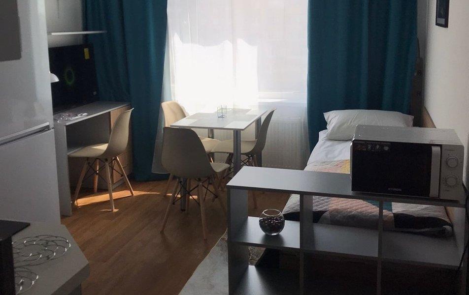 Авеню-Апарт на Мужества 3*