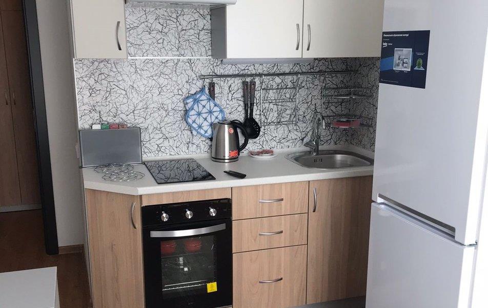 Авеню-Апарт на Мужества 3*