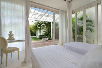 Eden The Residence at The Sea 4*
