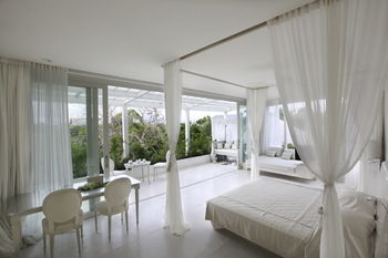 Eden The Residence at The Sea 4*