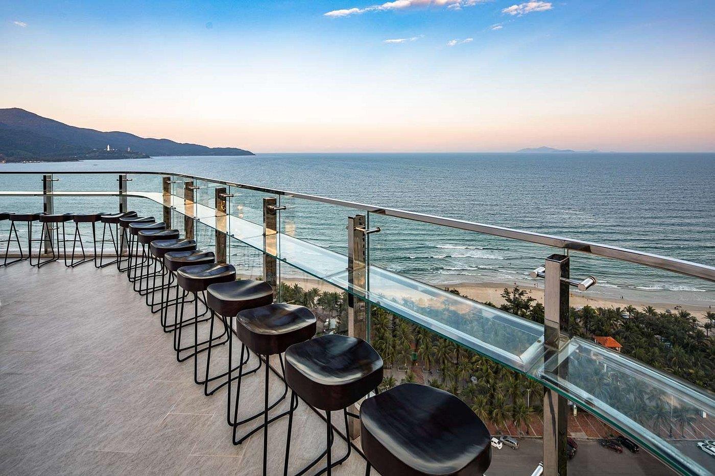 Radisson Hotel Danang 5*