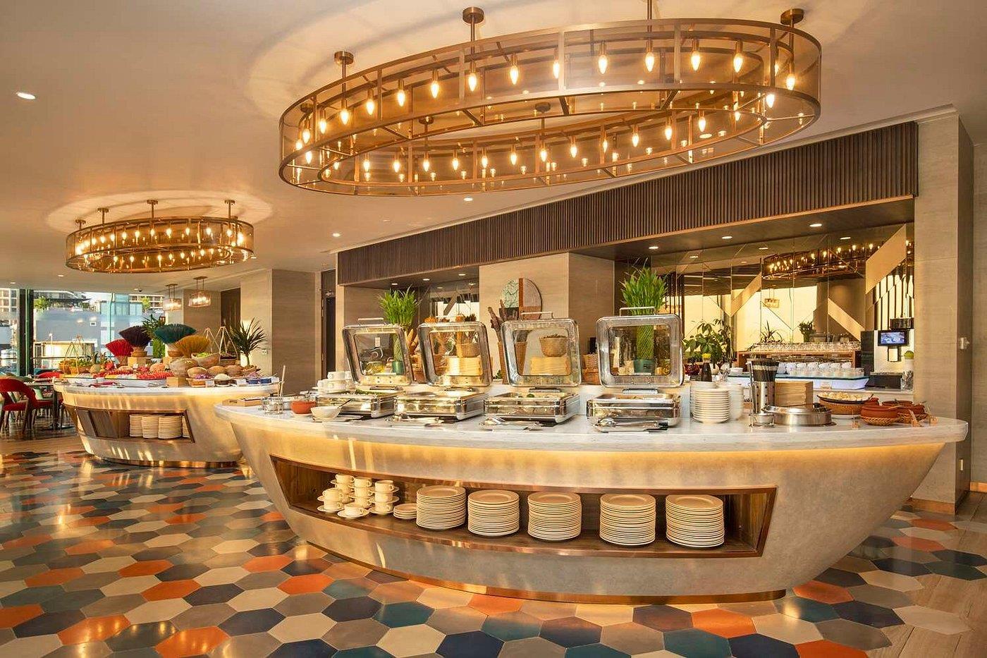 Radisson Hotel Danang 5*