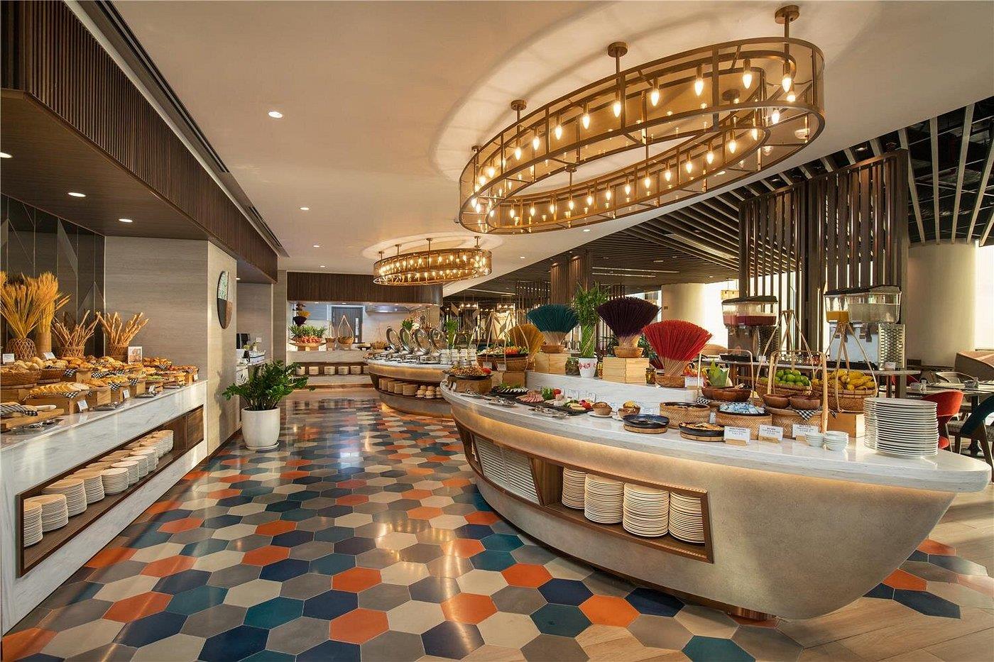 Radisson Hotel Danang 5*