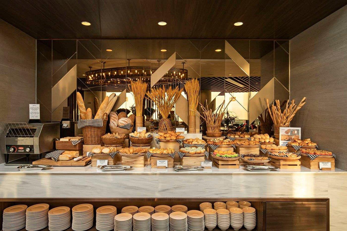 Radisson Hotel Danang 5*