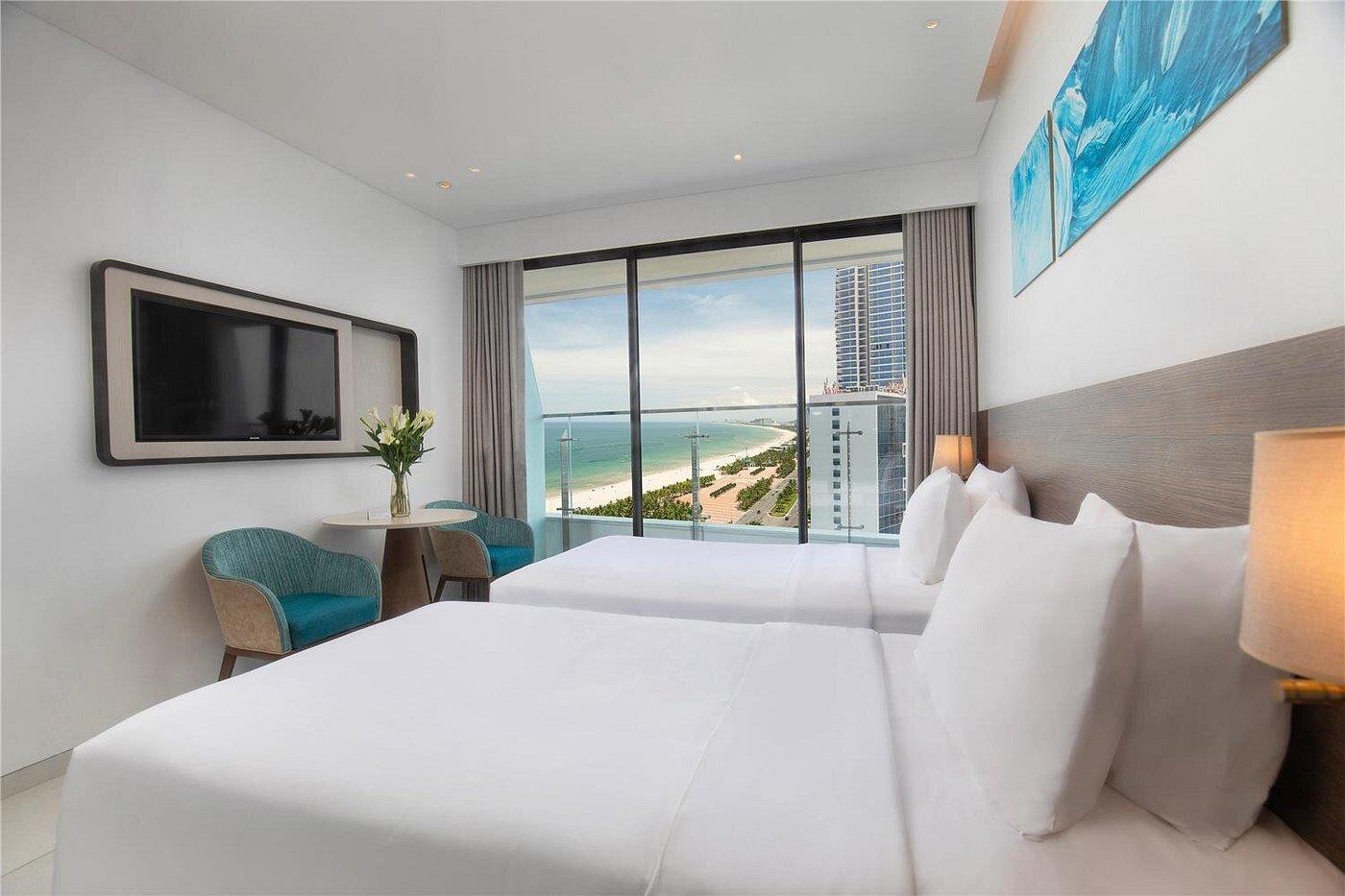 Radisson Hotel Danang 5*
