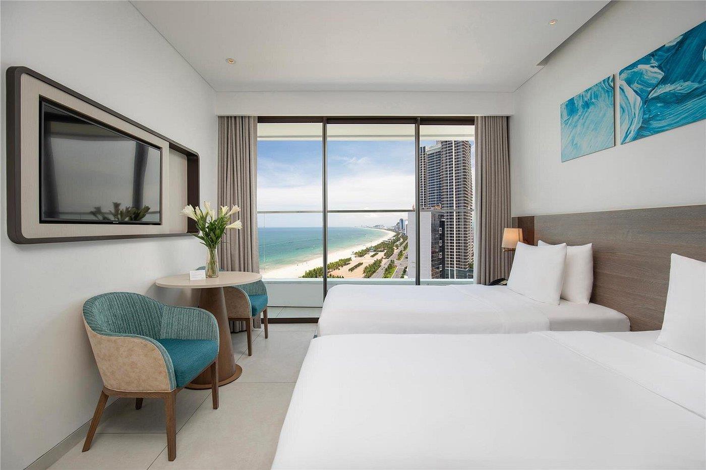 Radisson Hotel Danang 5*