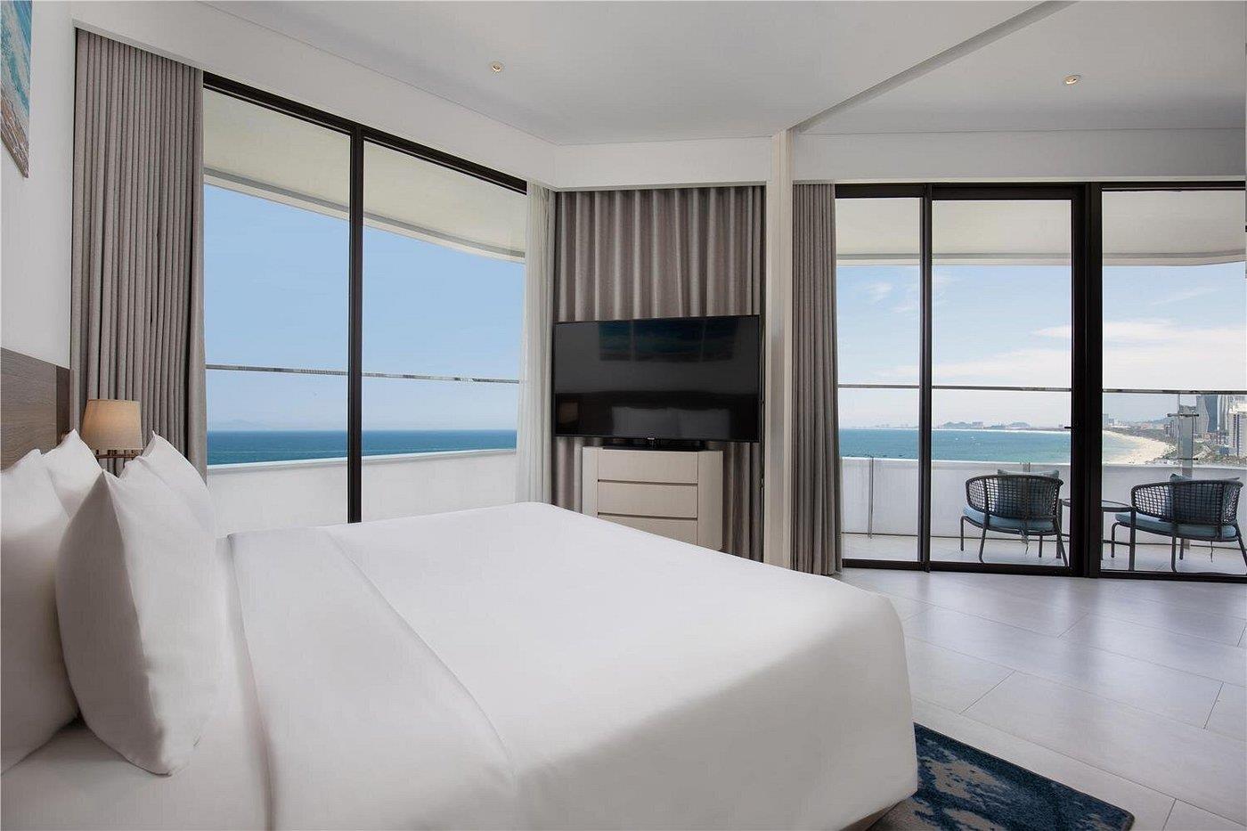 Radisson Hotel Danang 5*