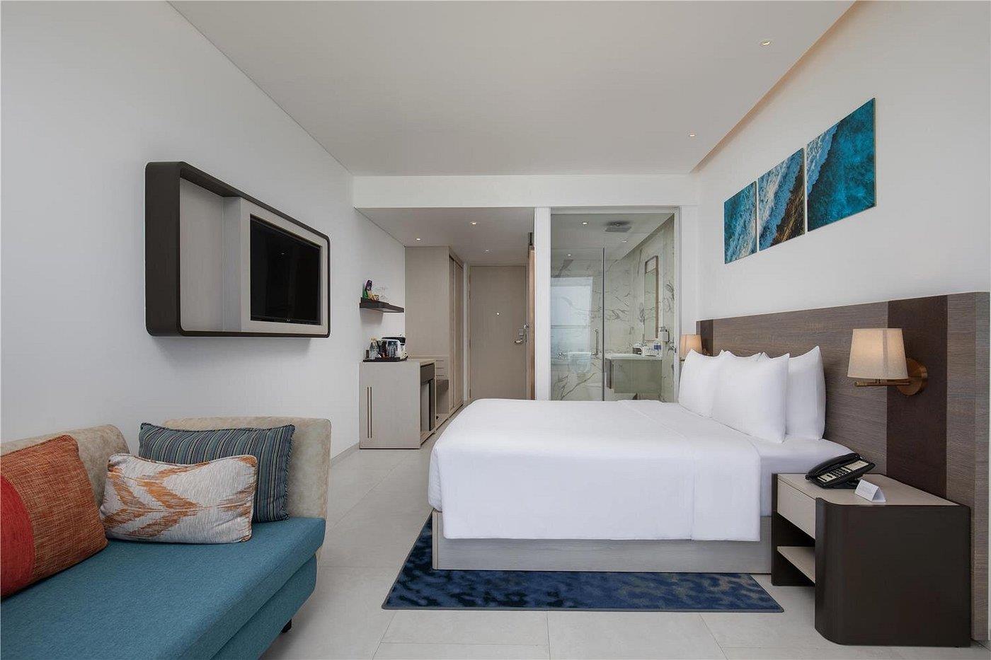 Radisson Hotel Danang 5*