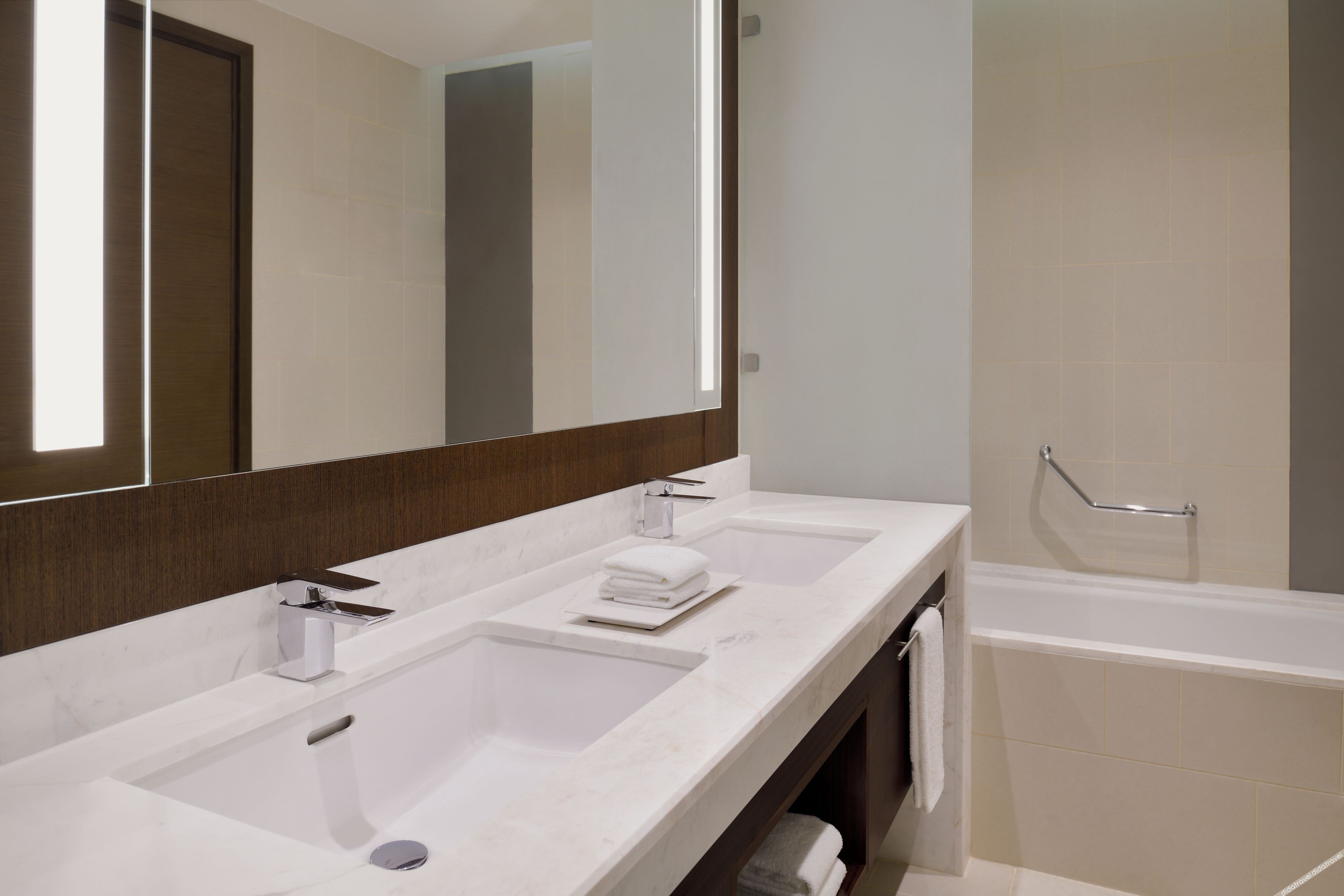 Delta Hotels City Center Doha 5*