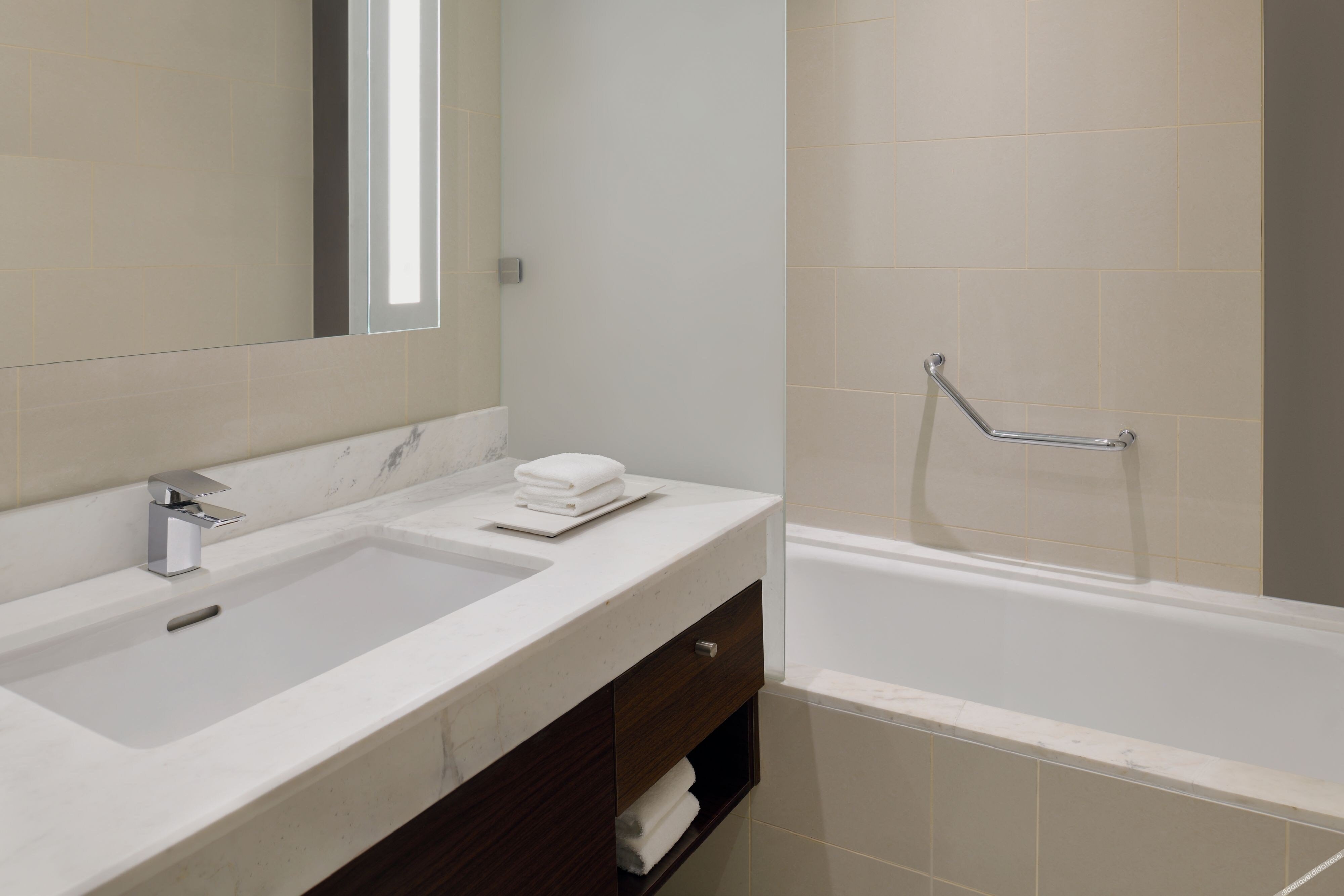 Delta Hotels City Center Doha 5*