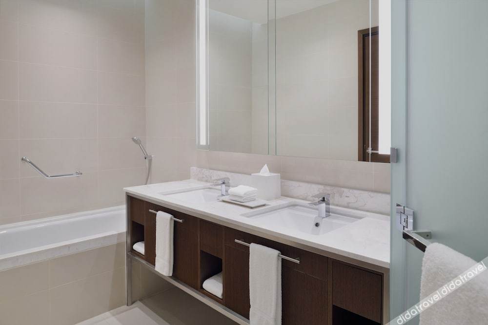 Delta Hotels City Center Doha 5*