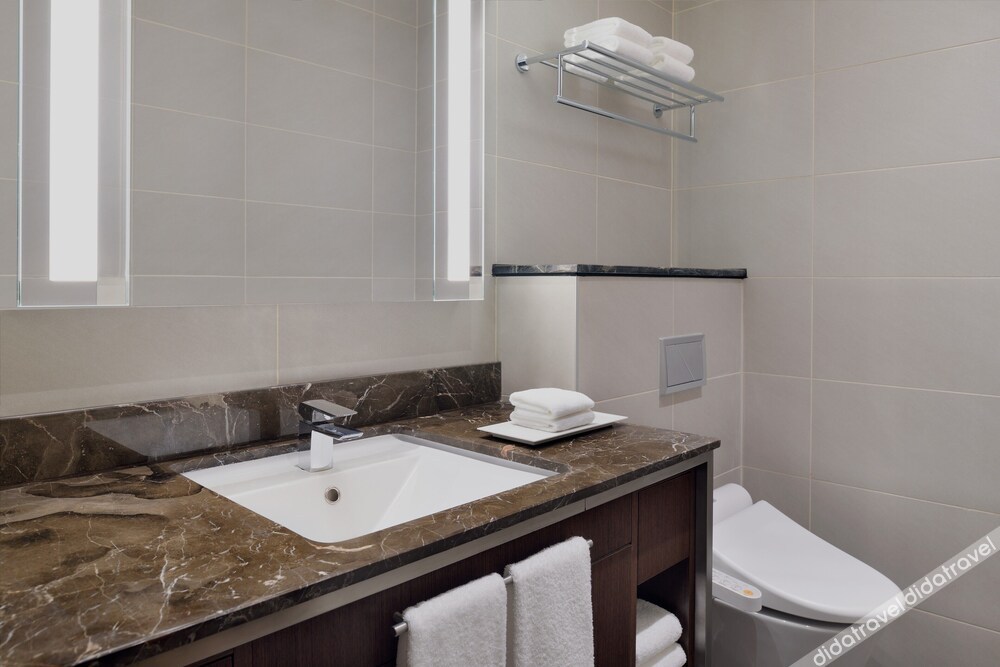 Delta Hotels City Center Doha 5*