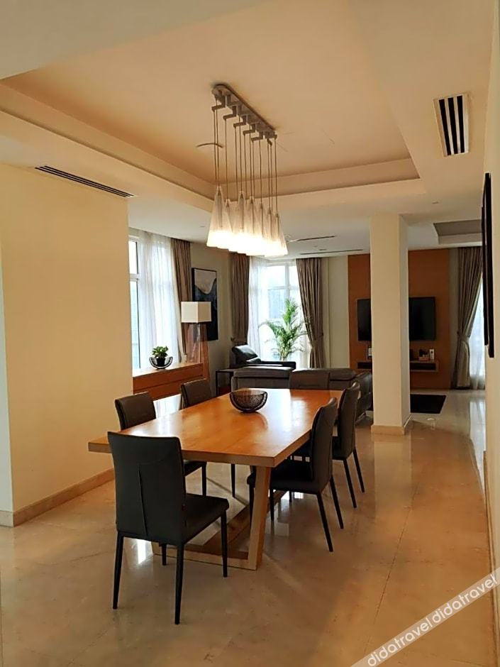 Cormar Suites 5*