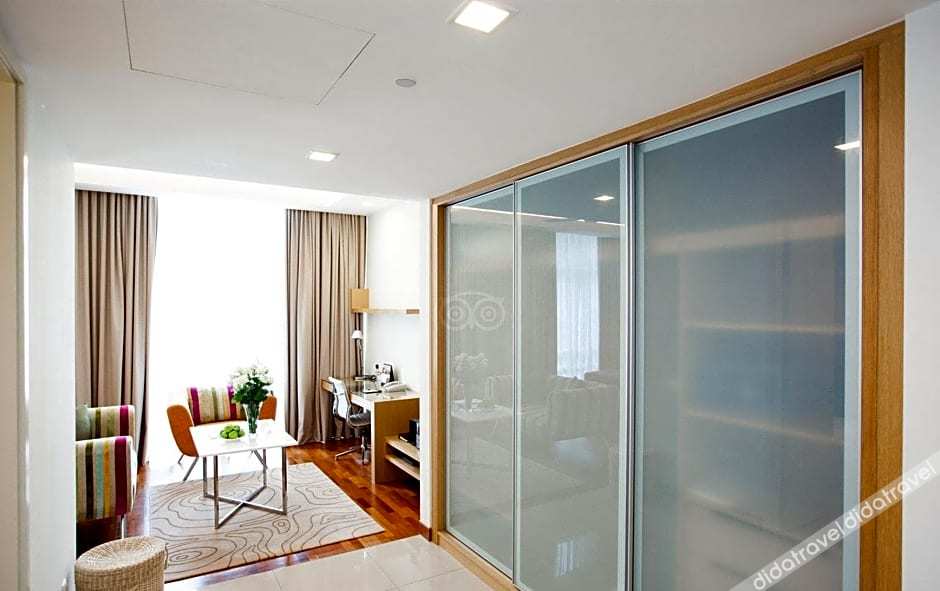 Cormar Suites 5*