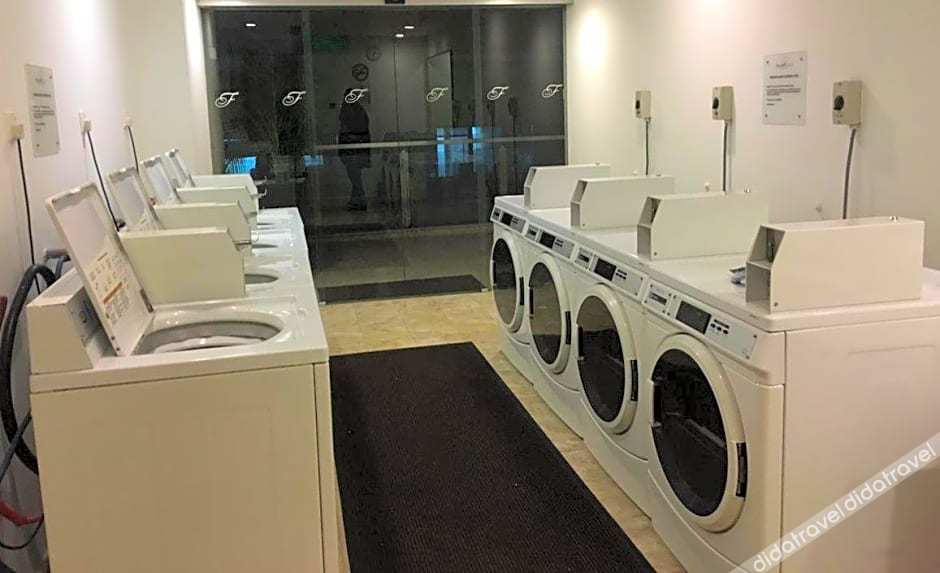 Cormar Suites 5*