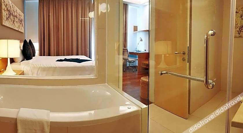 Cormar Suites 5*
