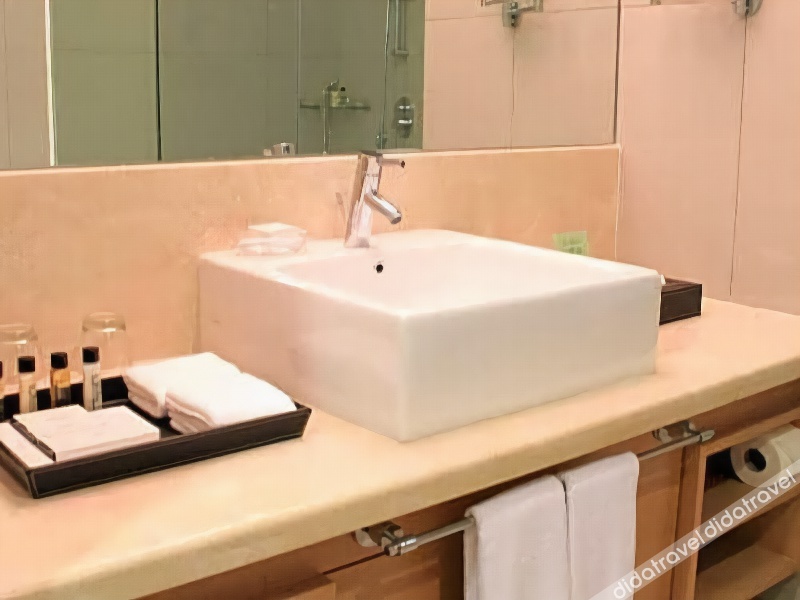 Cormar Suites 5*