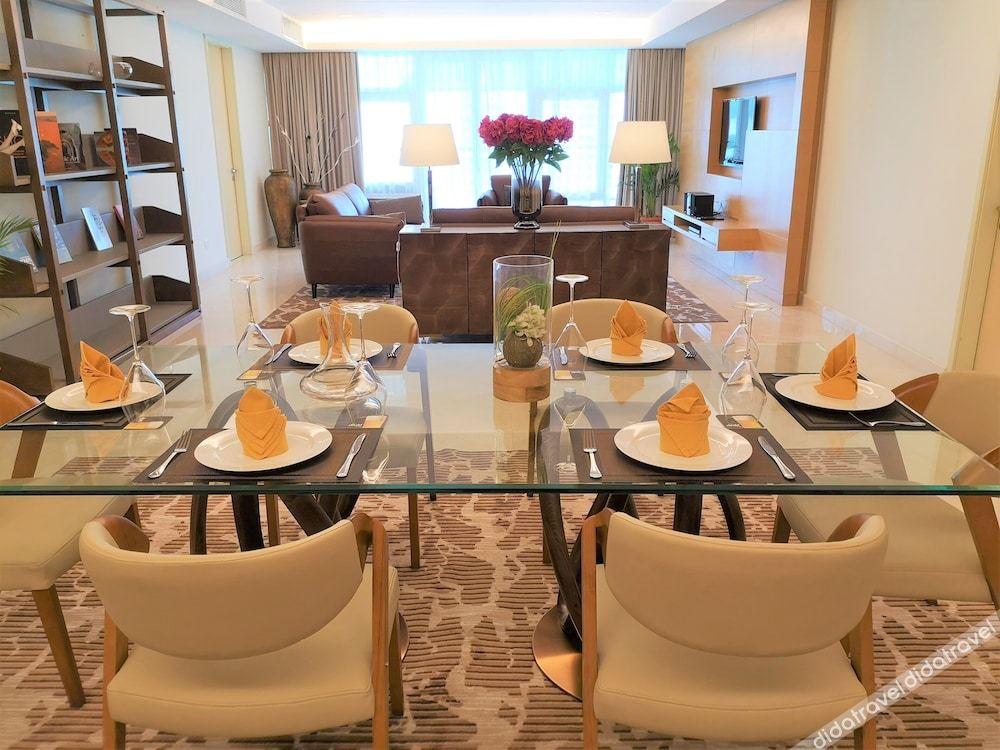 Cormar Suites 5*