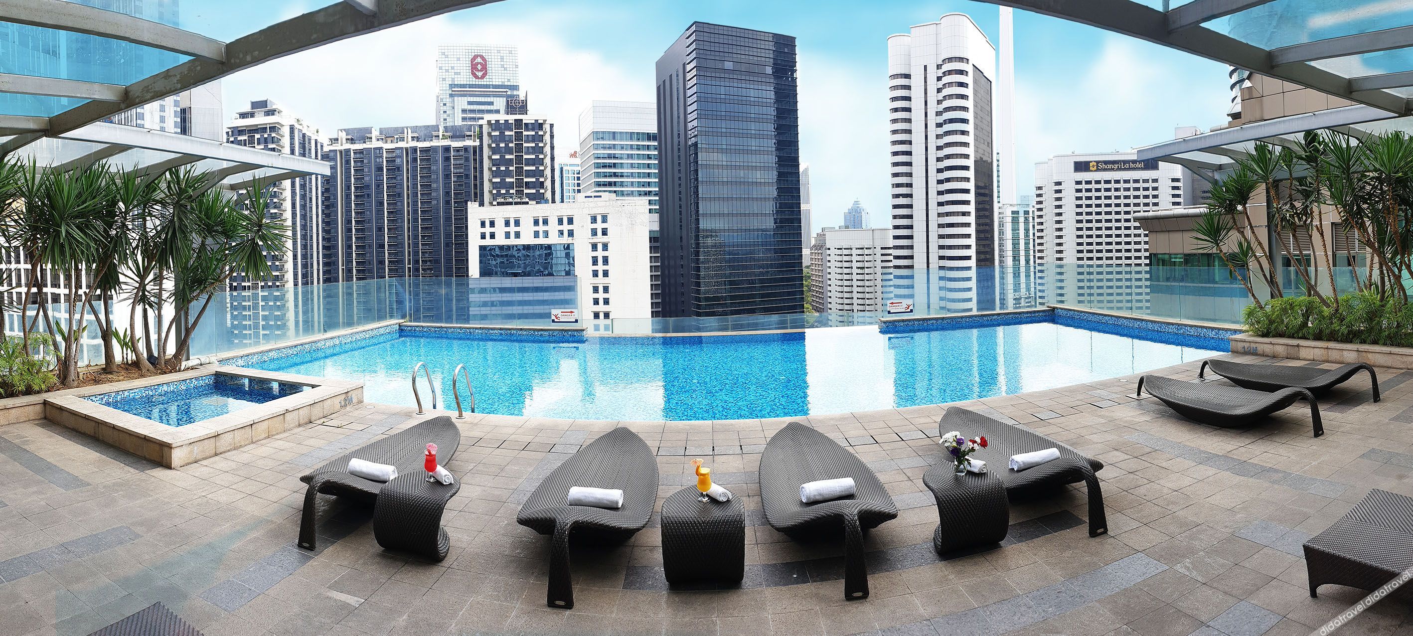Cormar Suites 5*