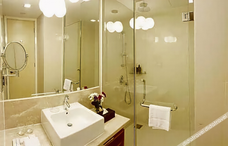 Cormar Suites 5*
