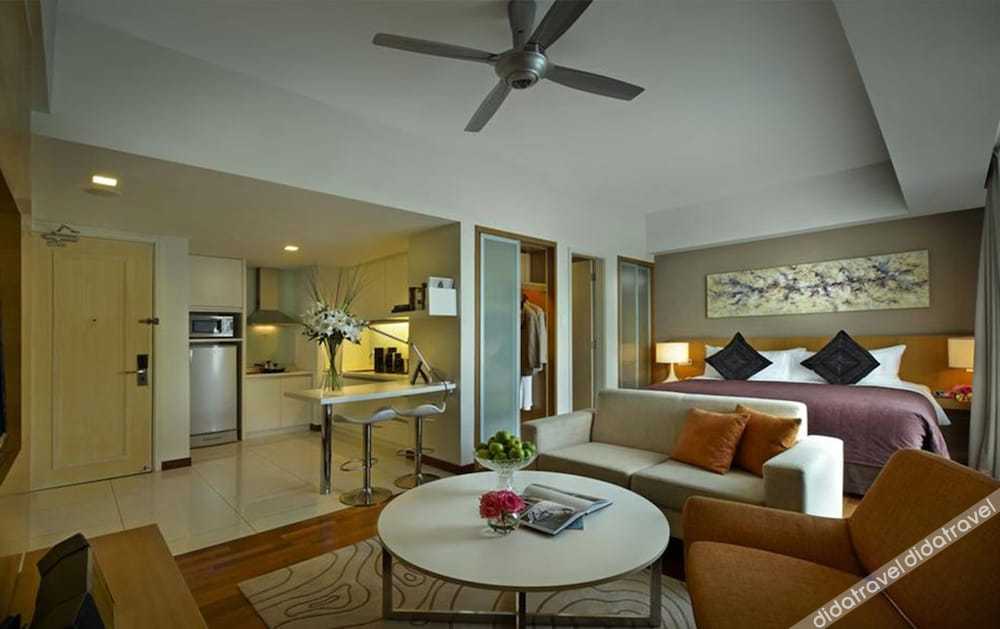 Cormar Suites 5*