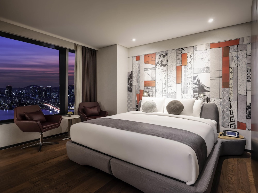 Novotel Ambassador Seoul Yongsan 5*