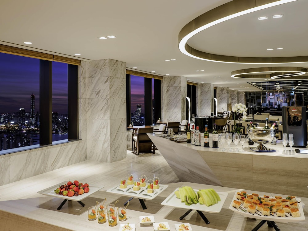 Novotel Ambassador Seoul Yongsan 5*