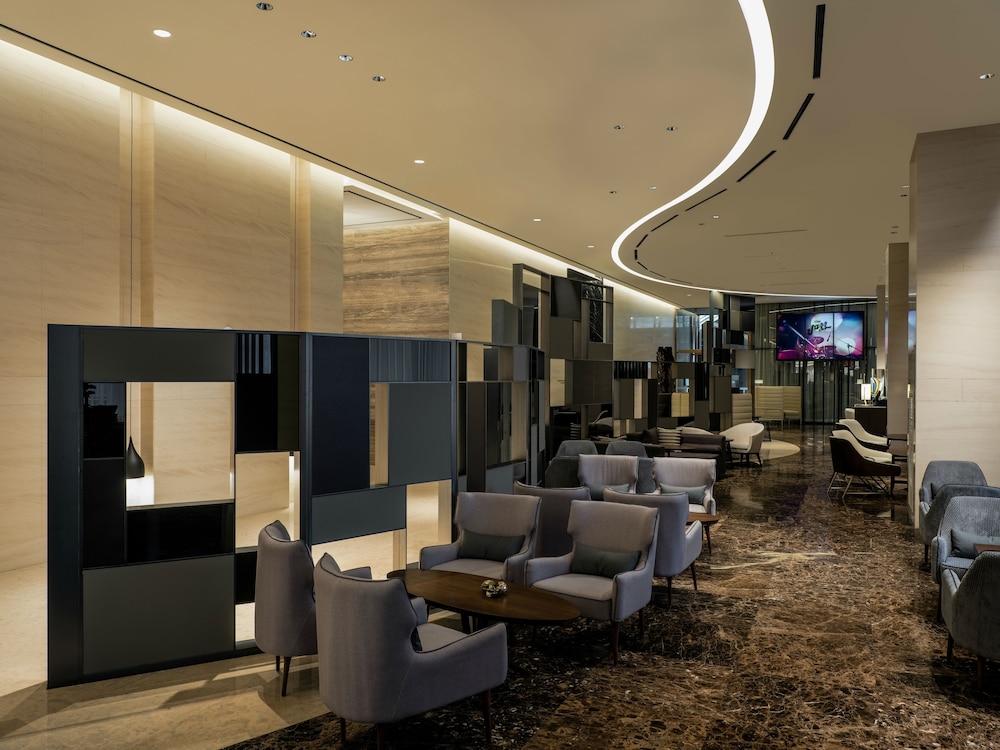 Novotel Ambassador Seoul Yongsan 5*