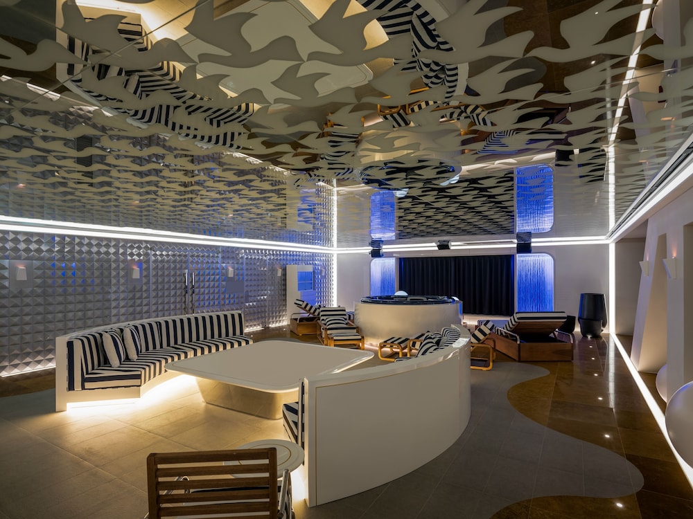 Novotel Ambassador Seoul Yongsan 5*
