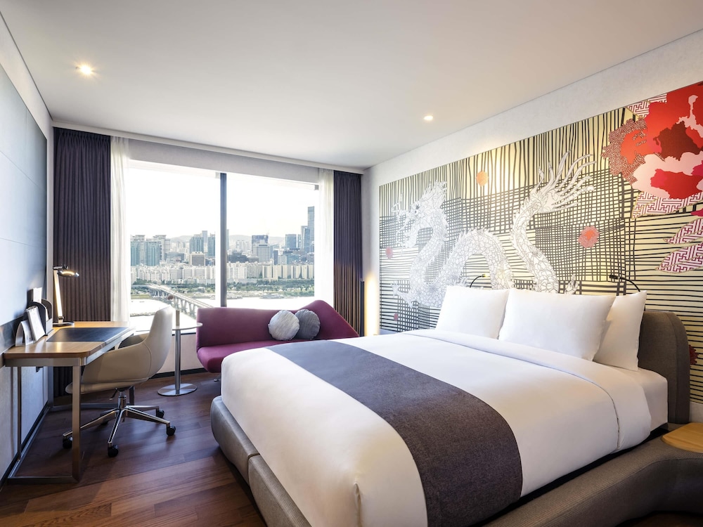 Novotel Ambassador Seoul Yongsan 5*