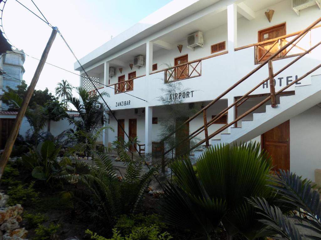 Туры в 27 Cafe Zanzibar Airport Hotel