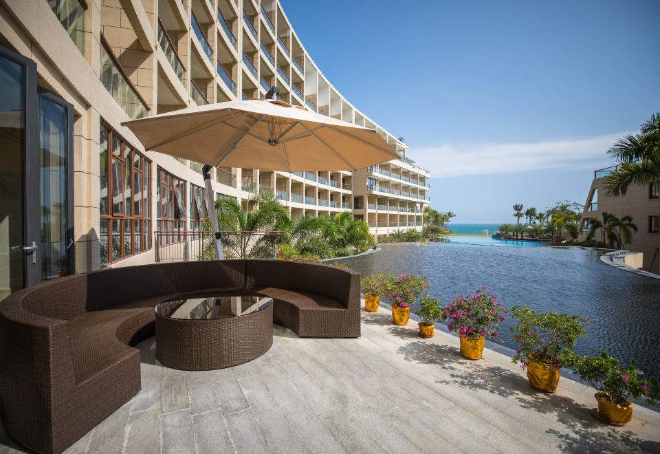 Jinsha Seaview Hotel Sanya 5*