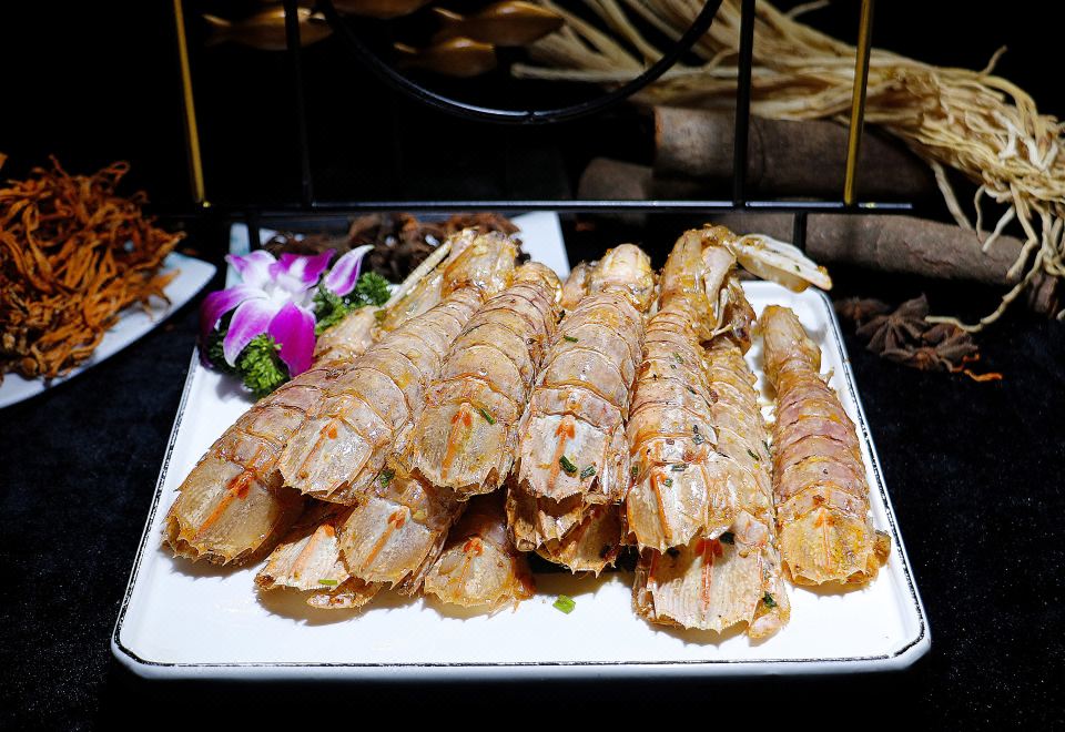Jinsha Seaview Hotel Sanya 5*