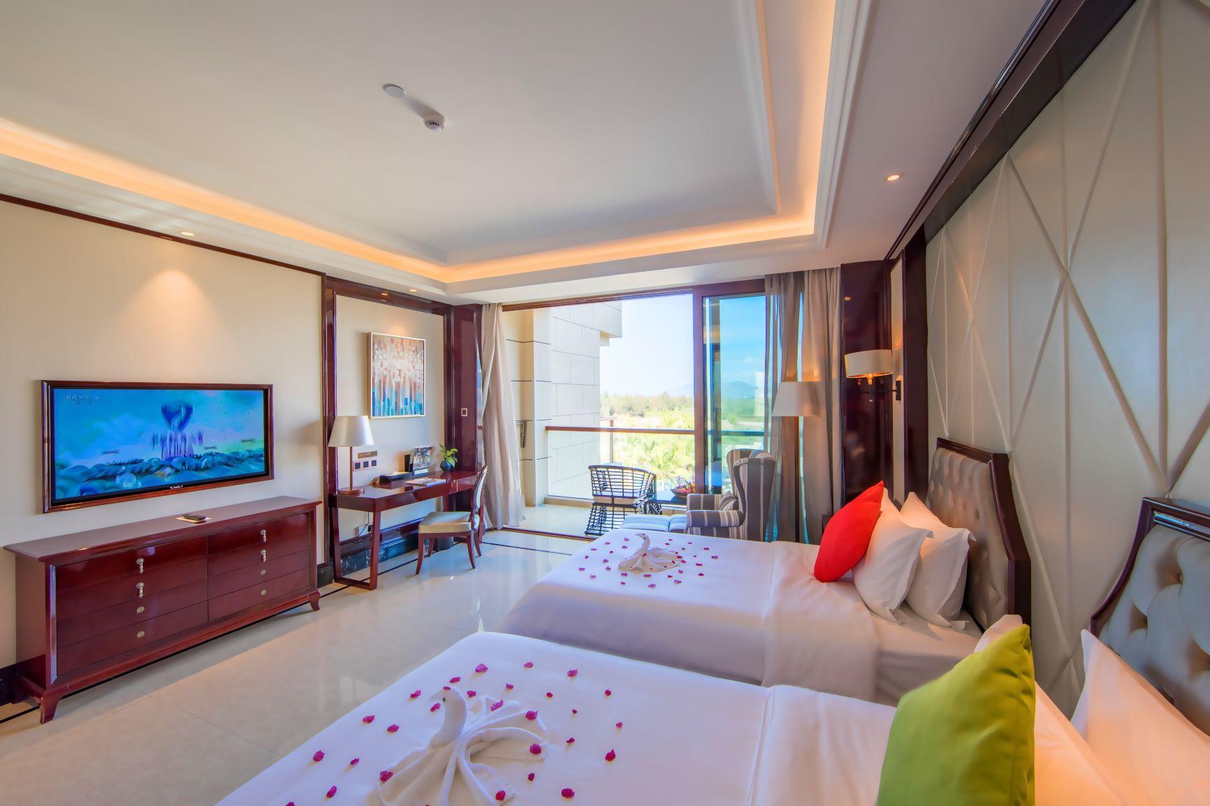 Jinsha Seaview Hotel Sanya 5*