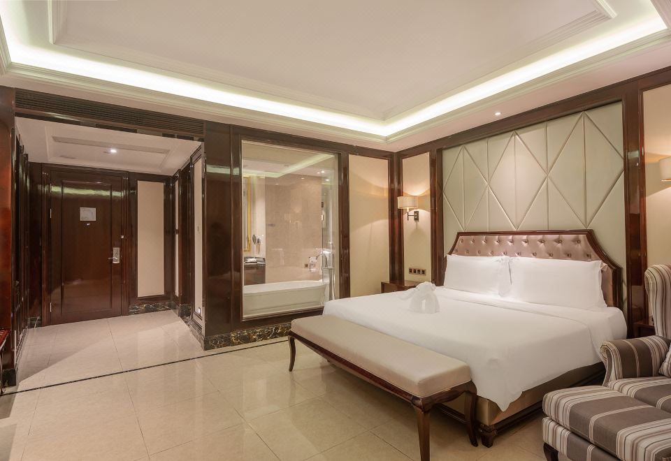 Jinsha Seaview Hotel Sanya 5*