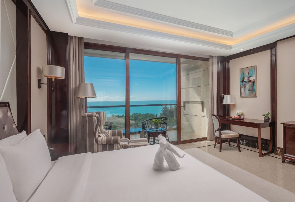 Jinsha Seaview Hotel Sanya 5*