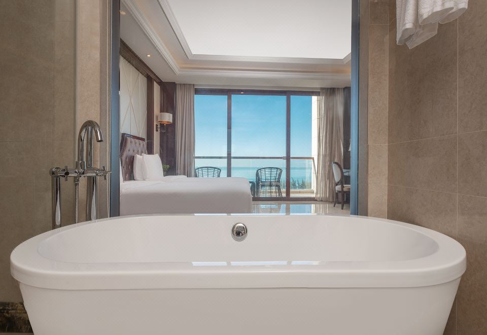 Jinsha Seaview Hotel Sanya 5*