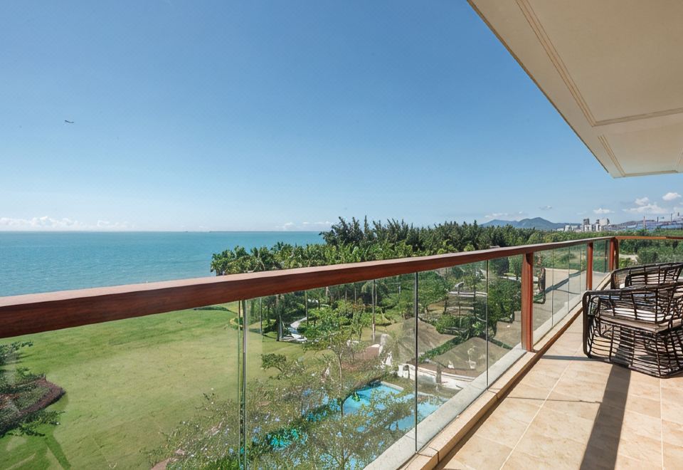 Jinsha Seaview Hotel Sanya 5*
