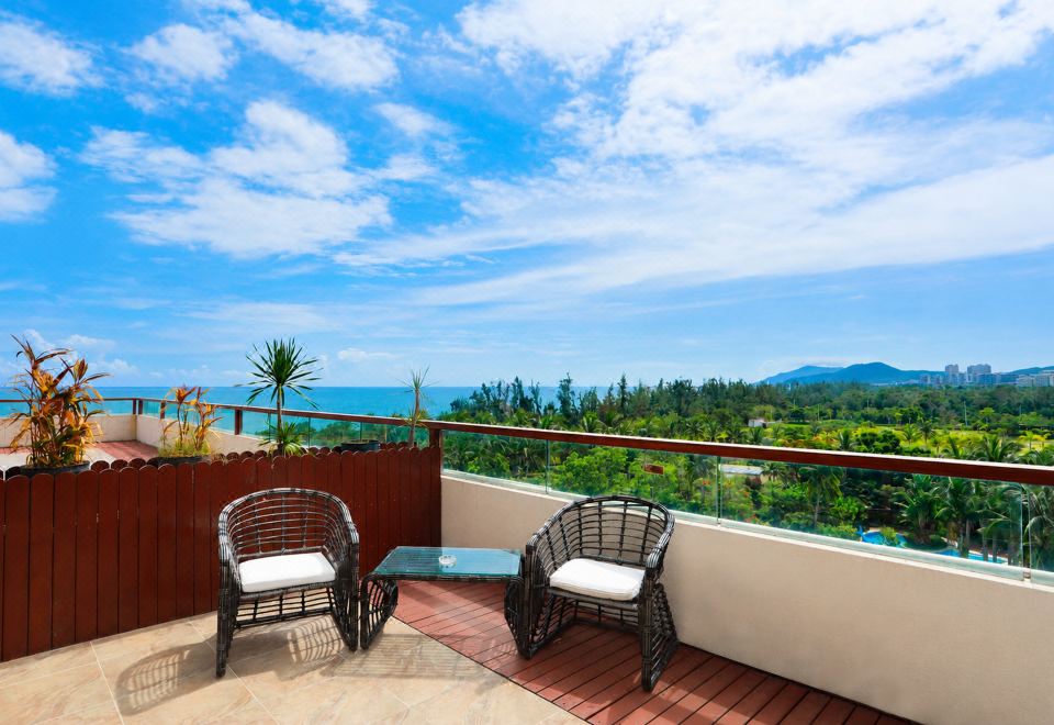 Jinsha Seaview Hotel Sanya 5*