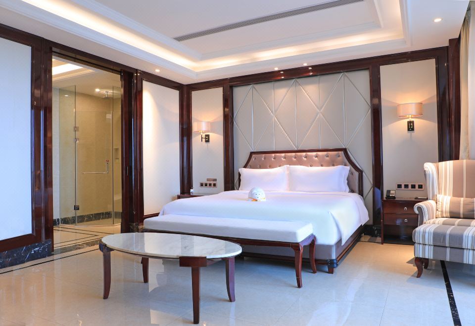 Jinsha Seaview Hotel Sanya 5*