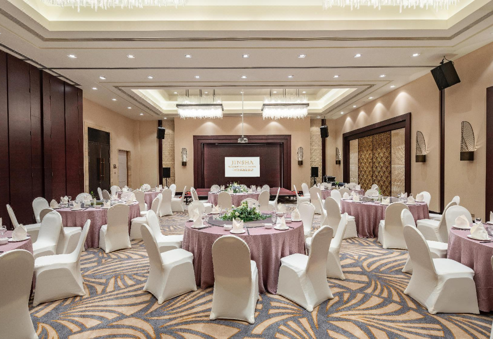 Jinsha Seaview Hotel Sanya 5*