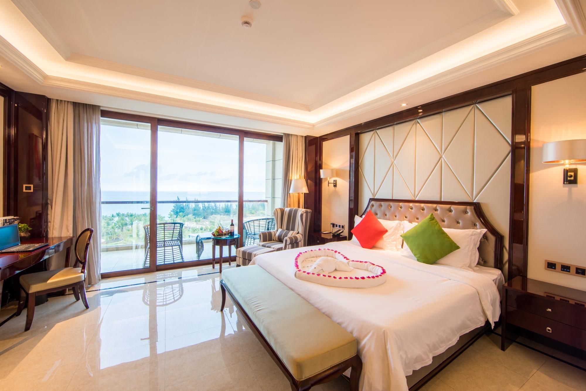Jinsha Seaview Hotel Sanya 5*