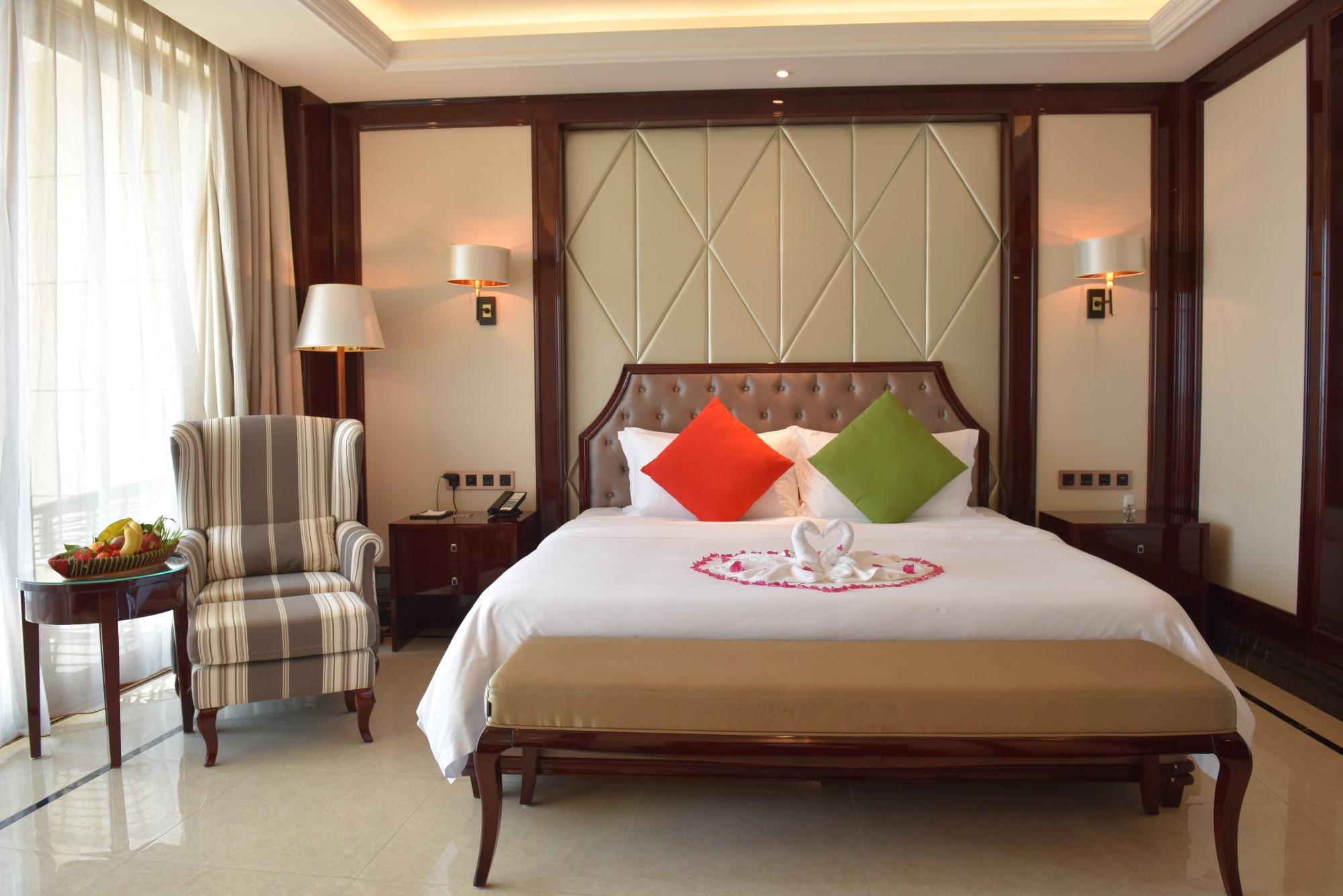 Jinsha Seaview Hotel Sanya 5*