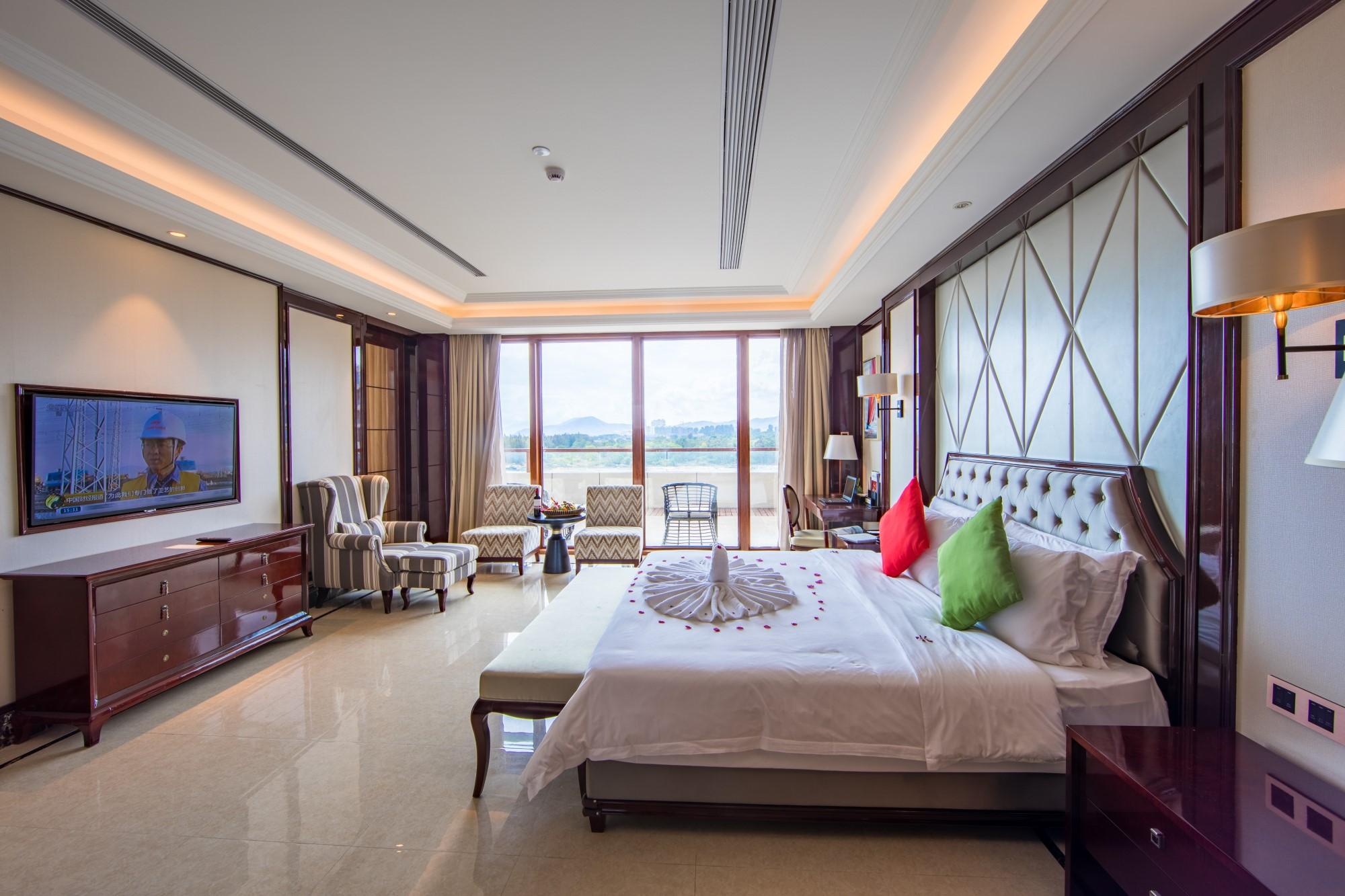 Jinsha Seaview Hotel Sanya 5*