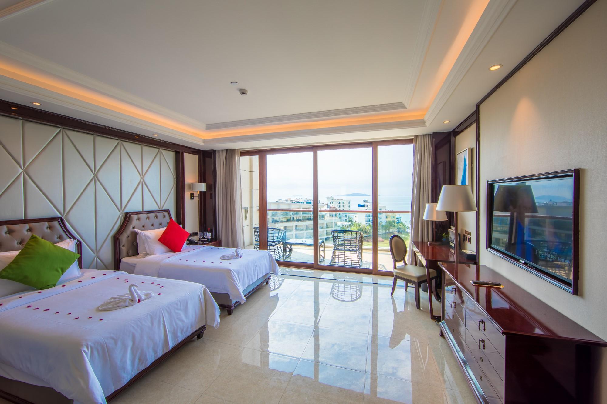 Jinsha Seaview Hotel Sanya 5*