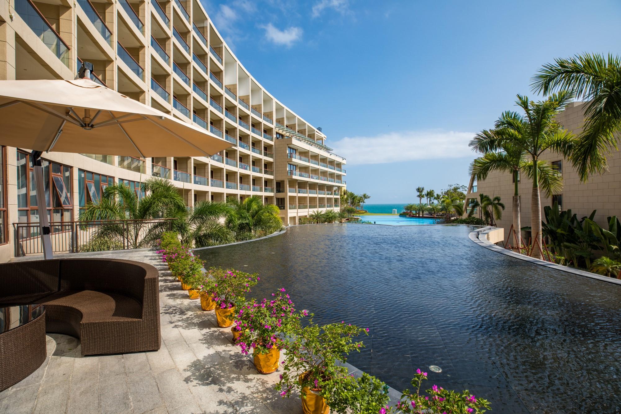 Jinsha Seaview Hotel Sanya 5*