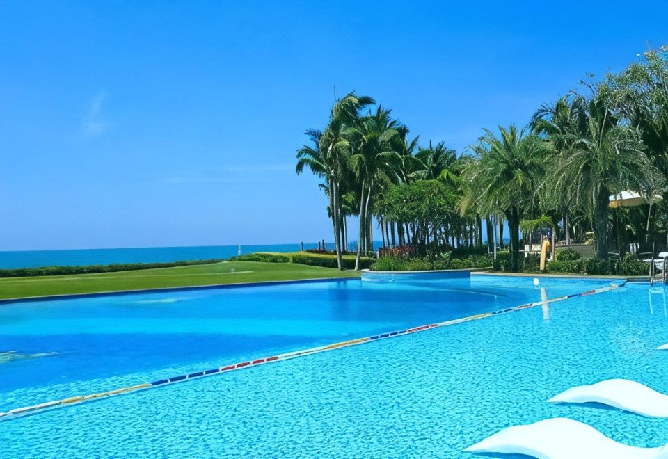 Jinsha Seaview Hotel Sanya 5*